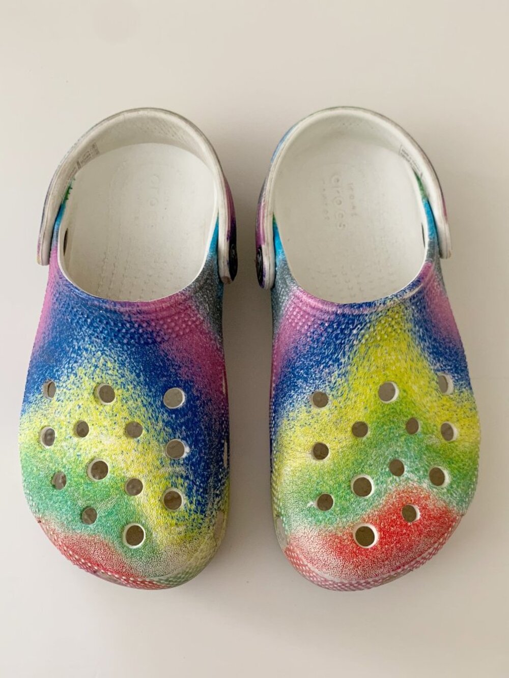 Crocs Clogs • Rainbow • c13